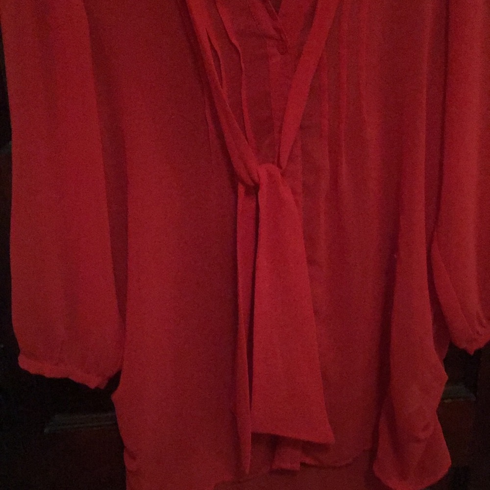 Red top - Picture 4 of 5